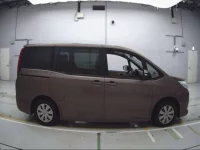 Toyota NOAH лот № 30080 оценка R  с аукциона в Японии 2