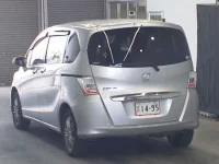 Honda FREED лот № 4611 оценка 3.5  с аукциона в Японии 1