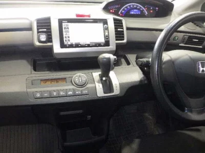 Honda FREED  с аукциона в Японии