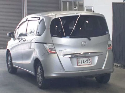 Honda FREED  с аукциона в Японии