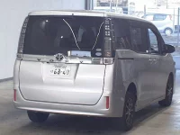Toyota VOXY лот № 2553 оценка R  с аукциона в Японии 4