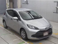 Toyota AQUA лот № 30083 оценка R  с аукциона в Японии 4