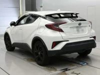 Toyota C-HR лот № 33232 оценка 3  с аукциона в Японии 5