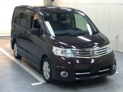 Nissan SERENA  с аукциона в Японии