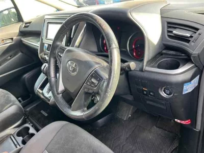 Toyota VELLFIRE  с аукциона в Японии