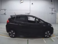 Honda FIT лот № 30095 оценка 3.5  с аукциона в Японии 2