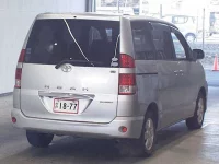 Toyota NOAH лот № 4626 оценка R  с аукциона в Японии 4