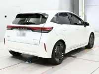 Nissan AURA лот № 36282 оценка 6  с аукциона в Японии 1