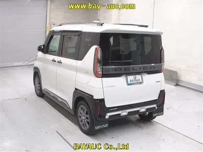 Mitsubishi DELICA MINI  с аукциона в Японии