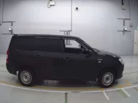 Toyota SUCCEED лот № 90123 оценка 3.5  с аукциона в Японии 2