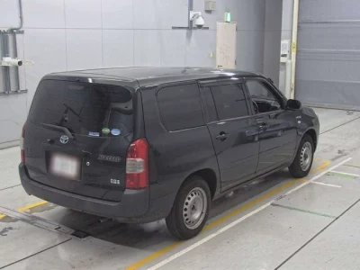 Toyota SUCCEED  с аукциона в Японии