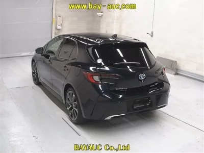 Toyota COROLLA SPORT  с аукциона в Японии