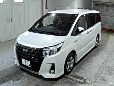 Toyota NOAH  с аукциона в Японии