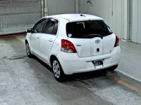 Toyota VITZ лот № 7002 оценка 3.5  с аукциона в Японии 1