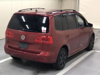 Volkswagen GOLF TOURAN  с аукциона в Японии