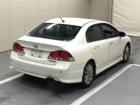 Honda CIVIC HYBRID лот № 1103 оценка R  с аукциона в Японии 3