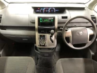 Toyota NOAH лот № 6020 оценка R  с аукциона в Японии 4