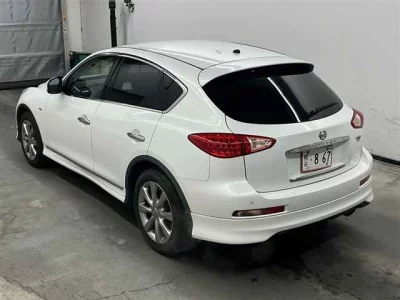 Nissan SKYLINE CROSSOVER