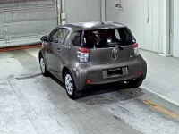 Toyota IQ лот № 7015 оценка 3.5  с аукциона в Японии 1