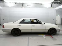 Toyota CROWN лот № 33263 оценка 4  с аукциона в Японии 2