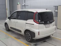 Toyota SIENTA лот № 30133 оценка 4.5  с аукциона в Японии 5