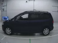 Volkswagen GOLF TOURAN лот № 90162 оценка 3.5  с аукциона в Японии 3