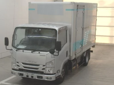 Isuzu ELF  с аукциона в Японии