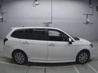 Toyota COROLLA FIELDER лот № 90168 оценка 3  с аукциона в Японии 2