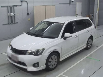 Toyota COROLLA FIELDER  с аукциона в Японии