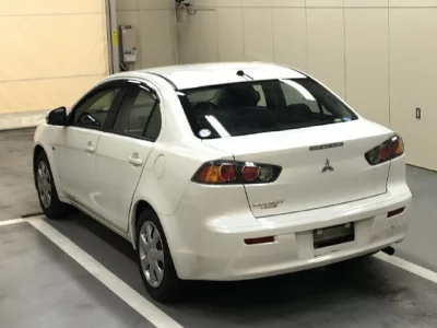Mitsubishi GALANT FORTIS  с аукциона в Японии
