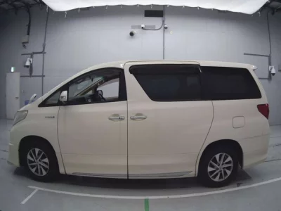 Toyota ALPHARD  с аукциона в Японии