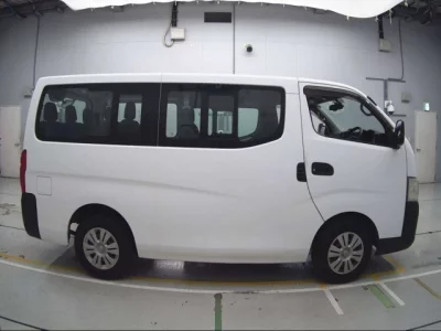 Nissan CARAVAN  с аукциона в Японии