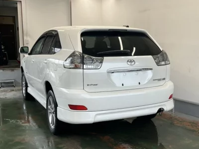 Toyota HARRIER  с аукциона в Японии