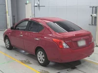 Nissan LATIO лот № 90223 оценка 3.5  с аукциона в Японии 5