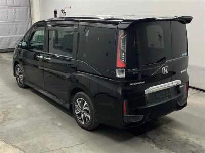 Honda STEP WAGON  с аукциона в Японии