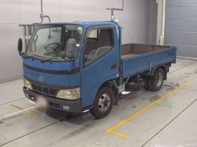 Toyota DYNA  с аукциона в Японии