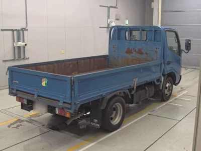 Toyota DYNA  с аукциона в Японии