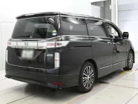 Nissan ELGRAND лот № 33301 оценка 4.5  с аукциона в Японии 1