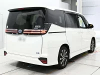 Toyota VOXY лот № 36355 оценка 4  с аукциона в Японии 1