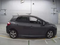 Toyota AURIS лот № 30195 оценка 4  с аукциона в Японии 2