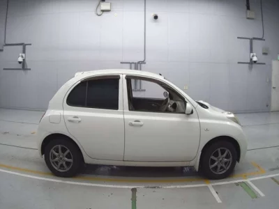 Nissan MARCH  с аукциона в Японии