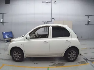 Nissan MARCH  с аукциона в Японии