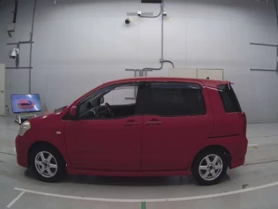 Toyota RAUM  с аукциона в Японии