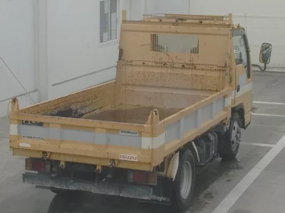 Isuzu ELF  с аукциона в Японии