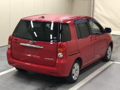 Toyota RAUM  с аукциона в Японии