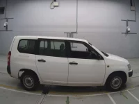 Toyota SUCCEED лот № 90280 оценка 3  с аукциона в Японии 2