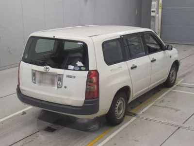 Toyota SUCCEED  с аукциона в Японии