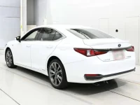 Lexus ES лот № 36375 оценка 4.5  с аукциона в Японии 5
