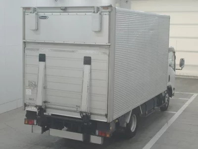 Isuzu ELF  с аукциона в Японии