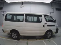 Toyota HIACE лот № 90292 оценка R  с аукциона в Японии 2